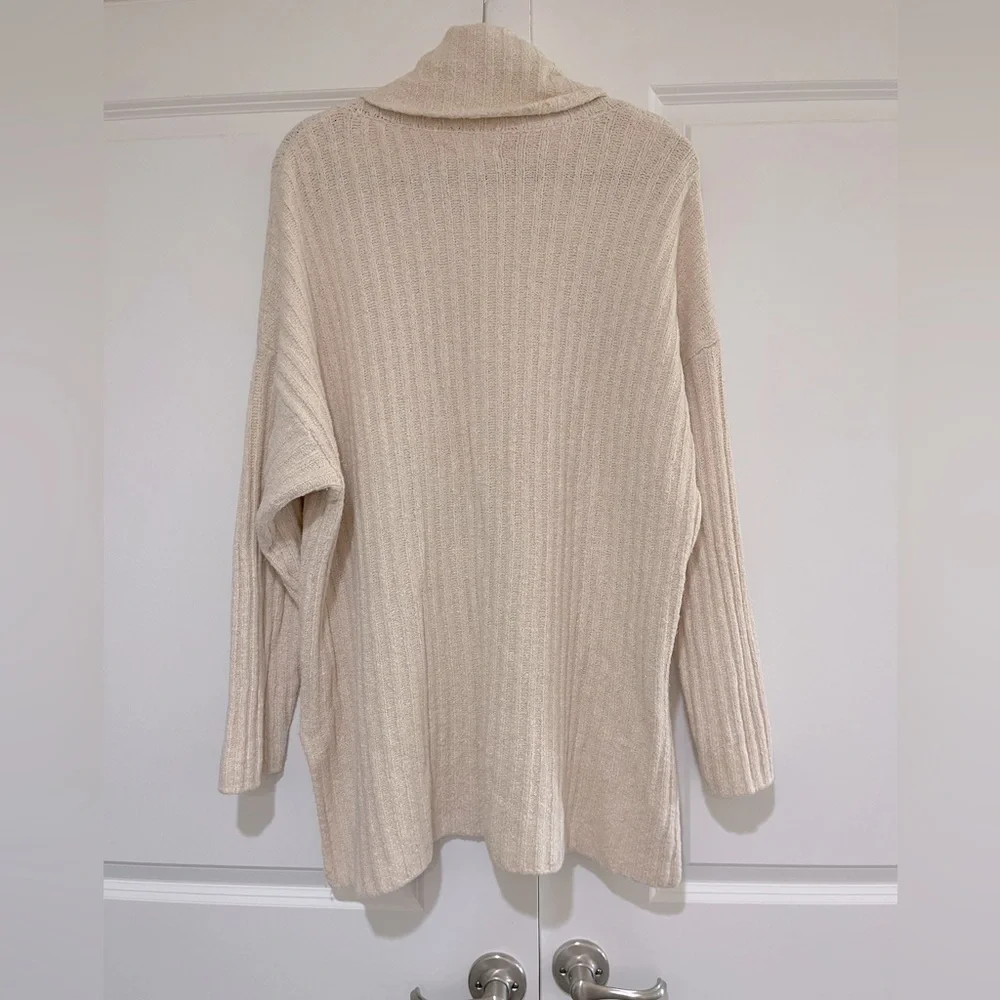Lou and Grey for LOFT soft cotton blend cow neck sweater